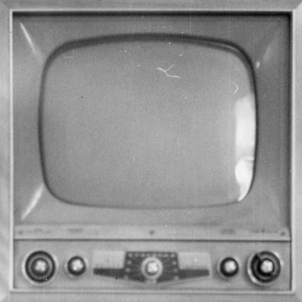 Tiedosto:Televisio 1950-luvulta.jpg